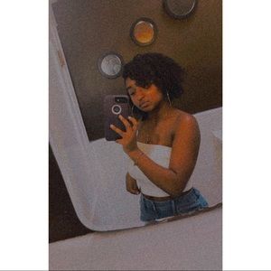 Meet your Posher, Lanya